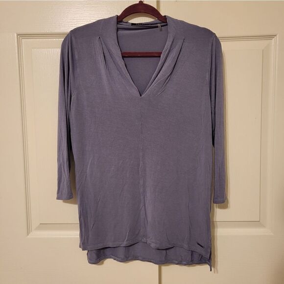 Tahari grey v-neck 3/4 length sleeve blouse - Picture 1 of 9